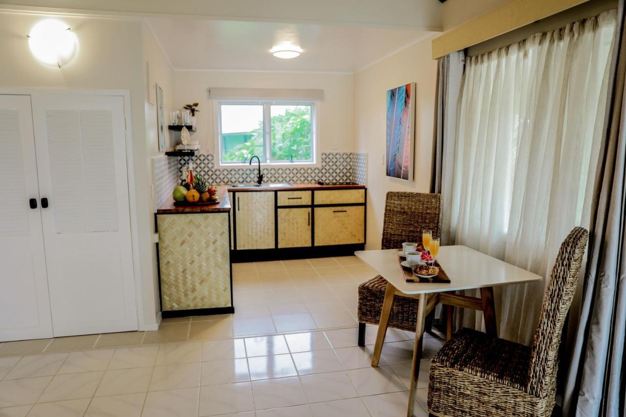 Tai Roto Bay Hotel Arutanga Luaran gambar